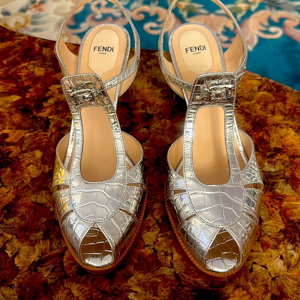 Fendi Chameleon heels Silver in amazing condition Size 41 Authentic